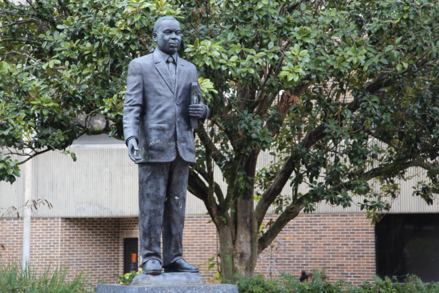 A statue of Martin Luther King Jr. stands in the UNF Peace Plaza.